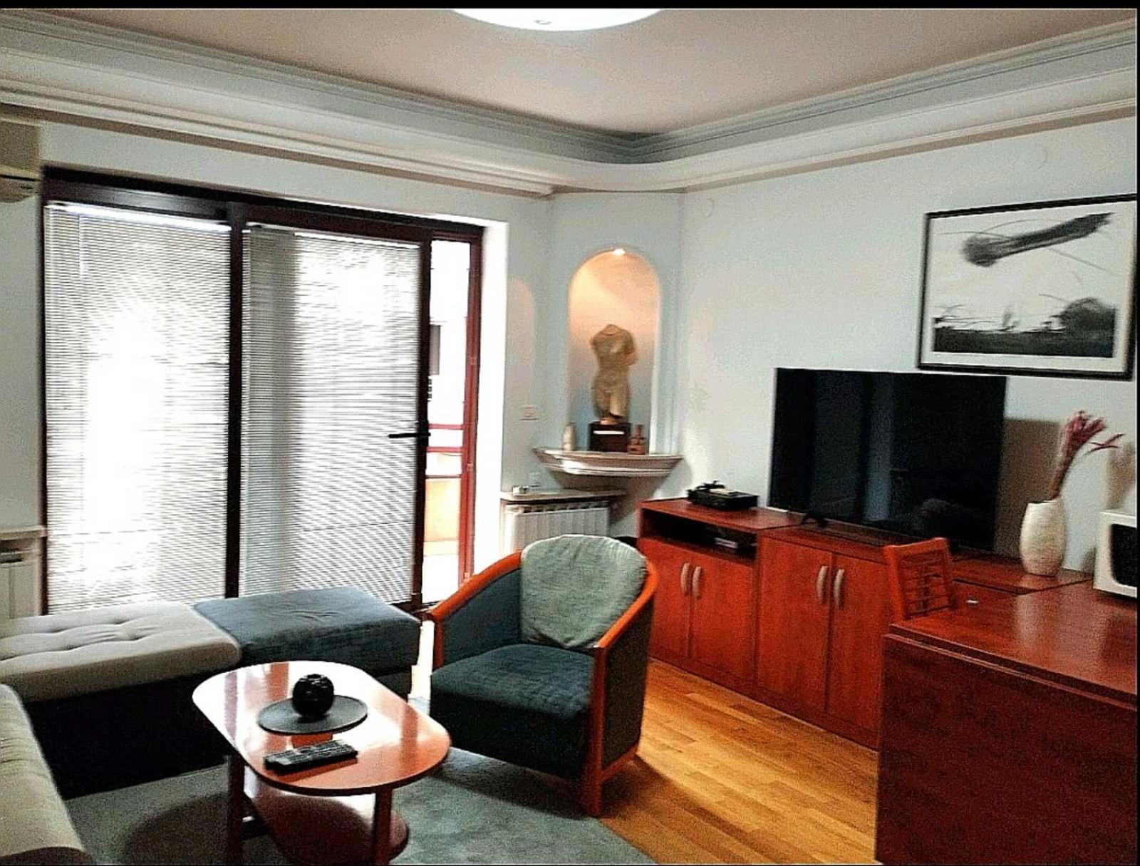 Lovely Square Apartment Purple Velvet Skopje Extérieur photo