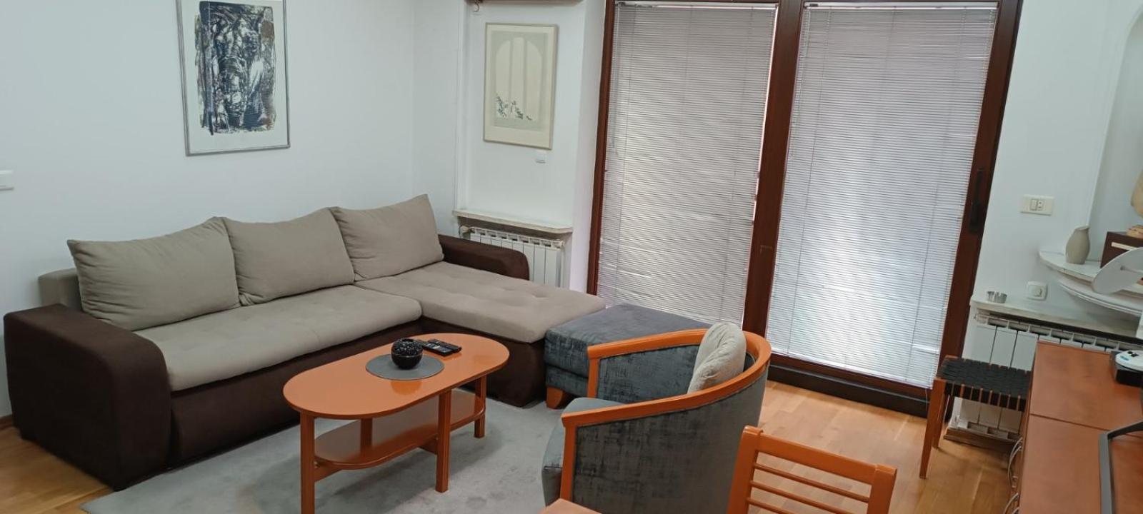 Lovely Square Apartment Purple Velvet Skopje Extérieur photo