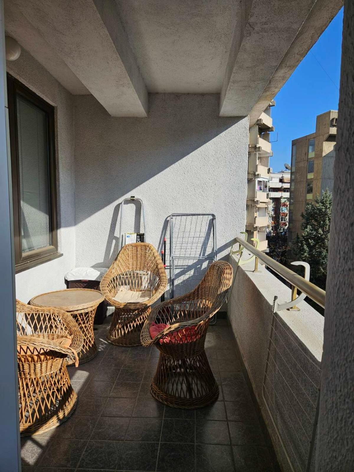 Lovely Square Apartment Purple Velvet Skopje Extérieur photo