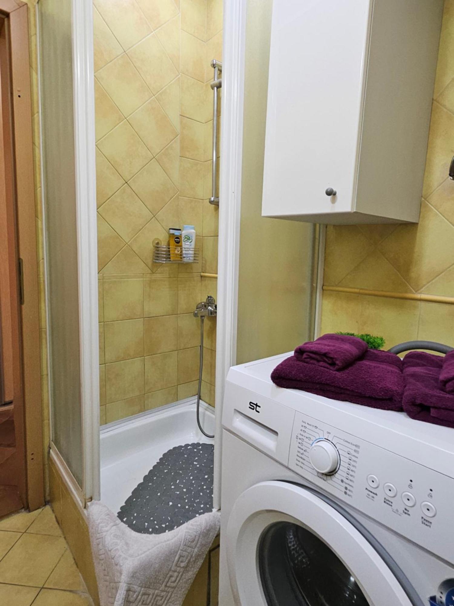 Lovely Square Apartment Purple Velvet Skopje Chambre photo