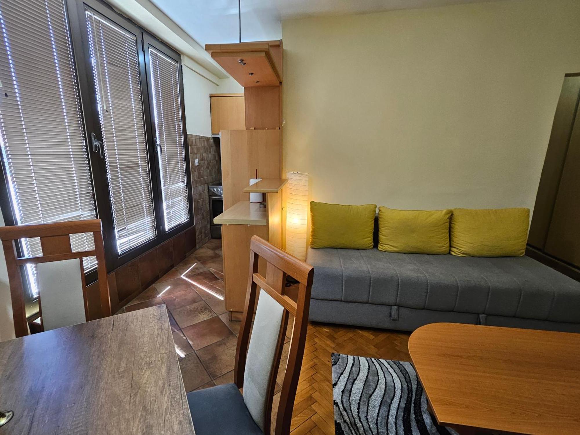 Lovely Square Apartment Purple Velvet Skopje Chambre photo