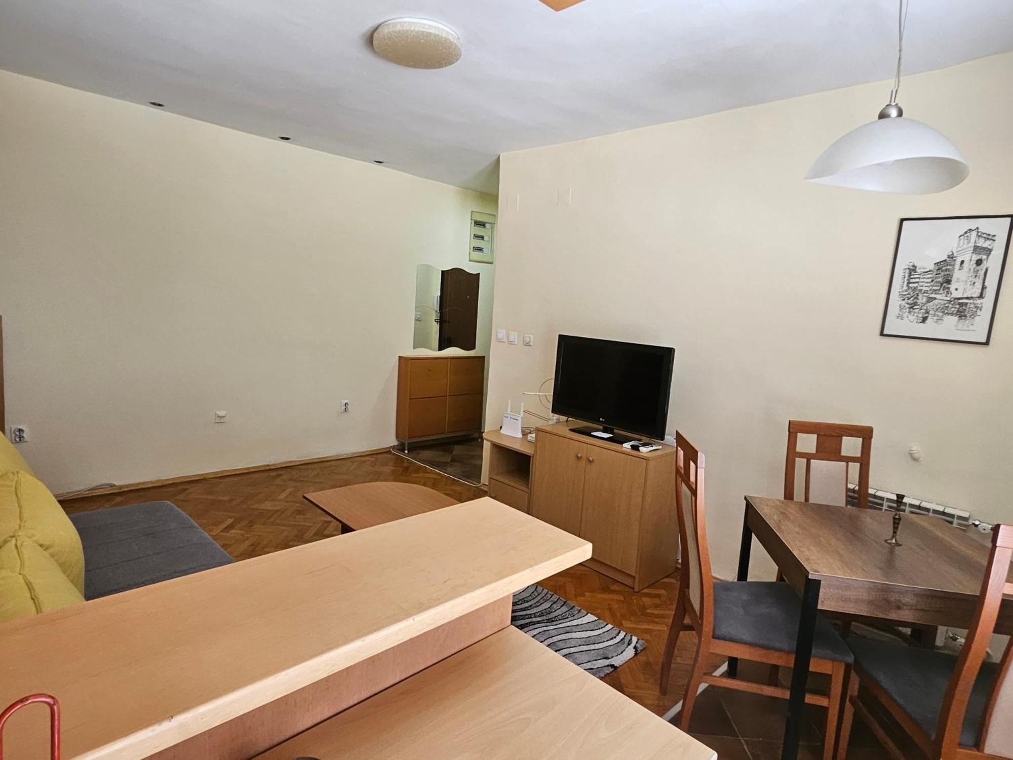 Lovely Square Apartment Purple Velvet Skopje Chambre photo
